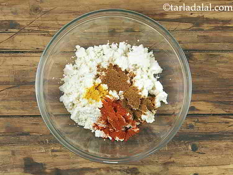 Step 6 – Furthermore, add the <em>garam masala</em> and <em>pav bhaji masala</em> to give the much needed Indian …