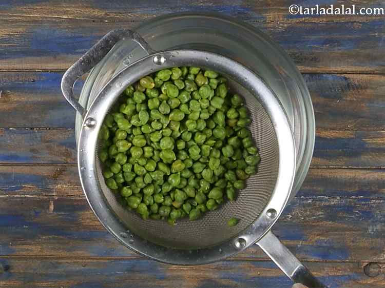 Step 1 – To make&nbsp;<strong>hara bhara chaat | &nbsp;hara chana chaat | green chickpea chaat|&nbsp;healthy fresh green chana …