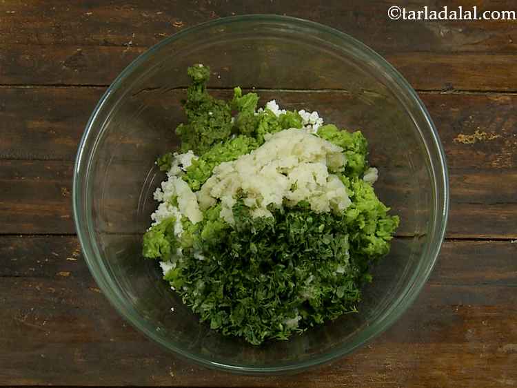 Step 4 – Now add the green chili paste and fresh coriander as well.