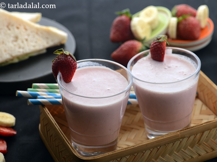 Step 10 – <p>Serve&nbsp;<strong>strawberry banana milkshake | Indian style&nbsp;strawberry banana milkshake&nbsp;|</strong>&nbsp;immediately.</p>