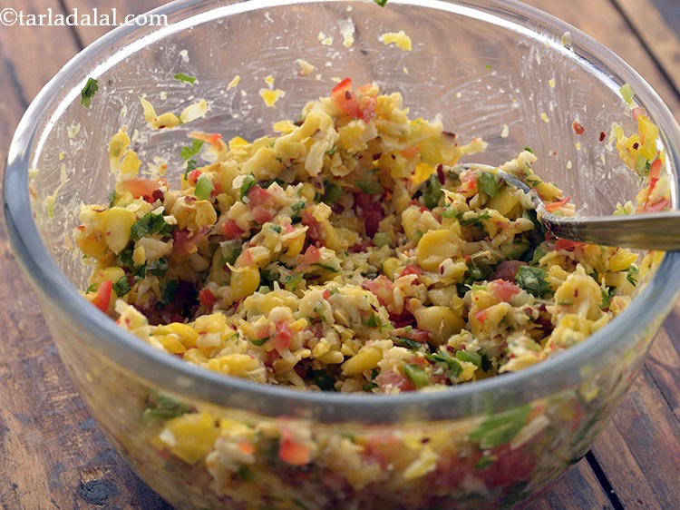 Step 14 – Mix well. Divide the stuffing into 6 equal portions and keep aside.&nbsp;