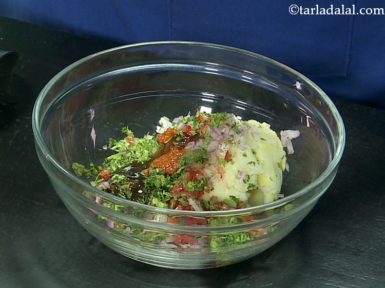 Step 9 – Add the garlic chutney. You can change stuffing as per your choice. You can also …