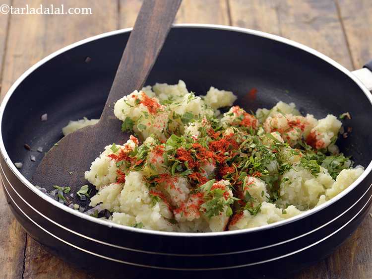 Step 21 – Add the chilli powder. You can adjust the quantity to suit your taste buds.