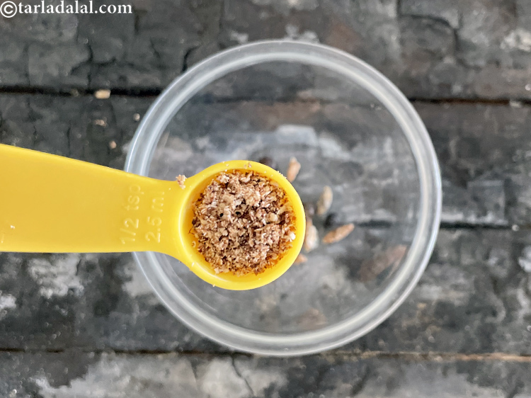 Step 12 – Add&nbsp;<meta charset="UTF-8" />1/2 tsp&nbsp;<a href="glossary-nutmeg-powder-jaiphal-powder-543i">nutmeg (jaiphal) powder</a>.