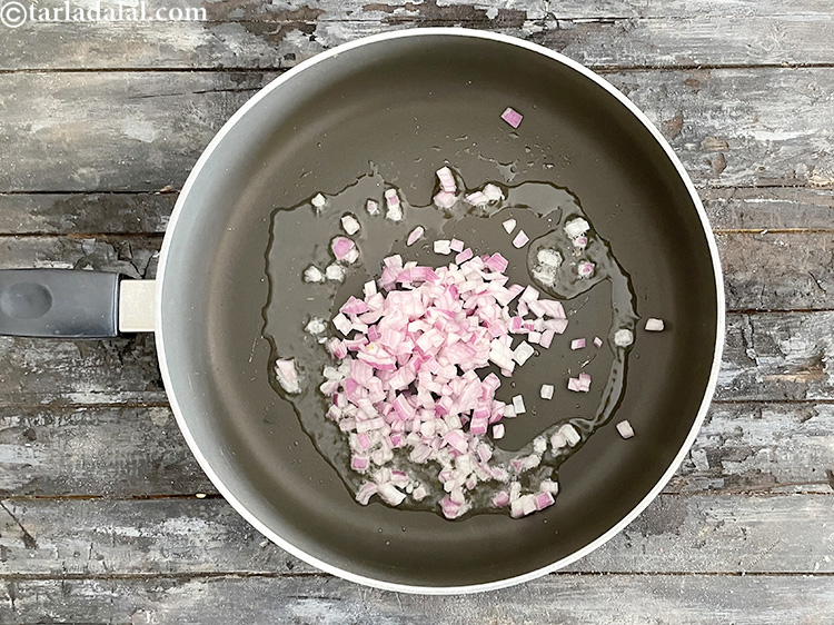 Step 20 – Add&nbsp;<meta charset="UTF-8" />1/2 cup&nbsp;finely&nbsp;<a href="glossary-chopped-onions-722i">chopped onions</a>.