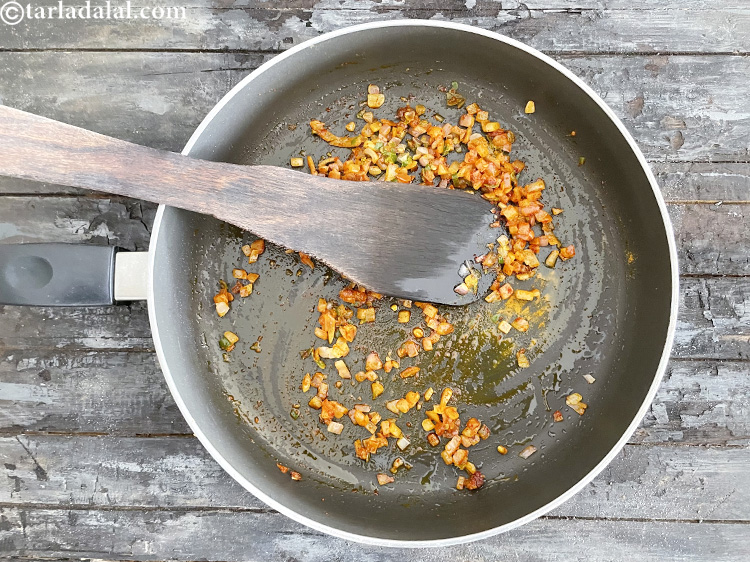 Step 25 – Saut&eacute; on a medium flame for a few seconds.&nbsp;