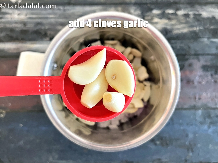 Step 5 – Add&nbsp;<meta charset="UTF-8" />4 cloves garlic.