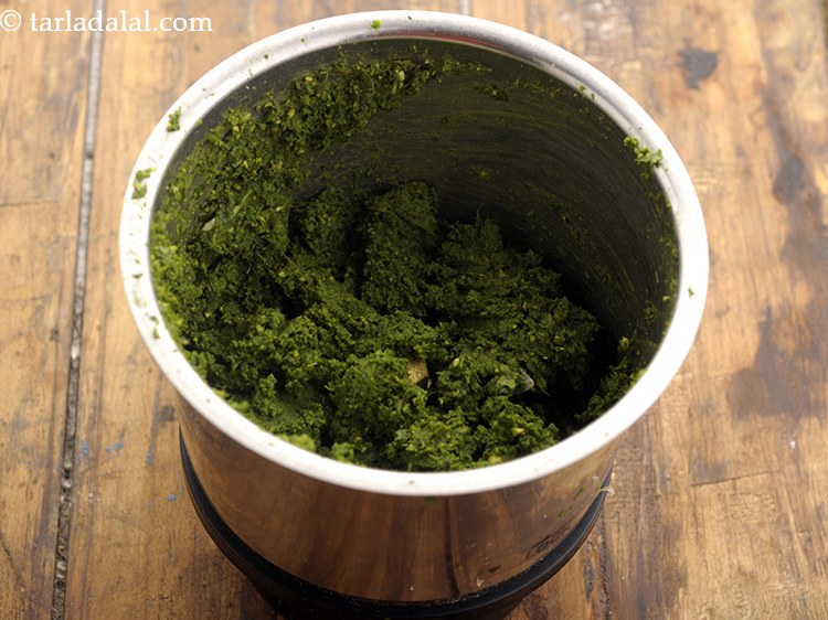 Step 9 – Further, transfer everything to a jar and grind without using any water and keep aside.