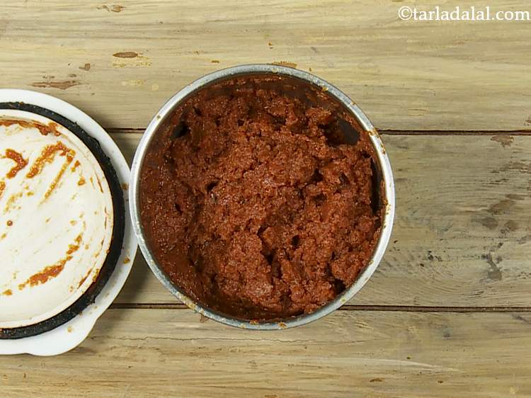 Step 13 – Add the olive oil and blend into a smooth paste. Keep aside.