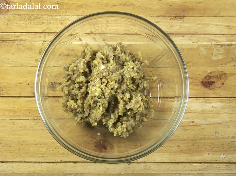 Step 14 – Once cooked, transfer the mixture in a deep bowl.