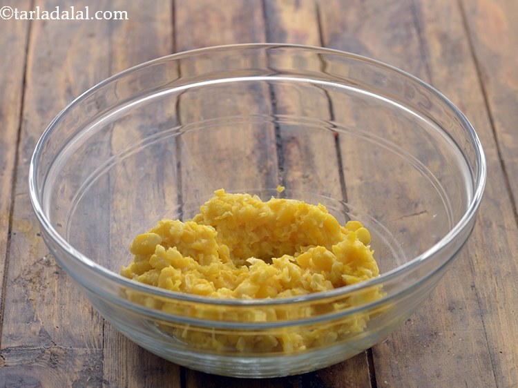 Step 24 – To make sweet corn and spinach rolls, in a deep bowl, take 1 cup boiled …