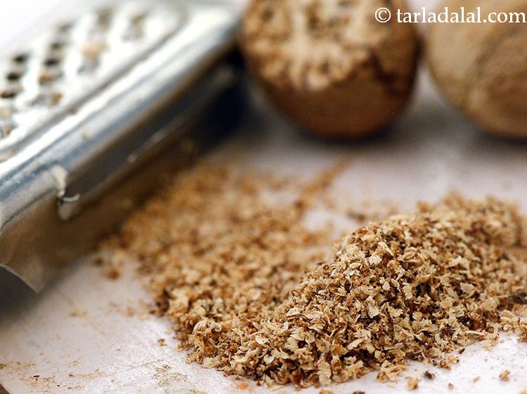 Step 6 – Add a pinch of nutmeg powder.&nbsp;