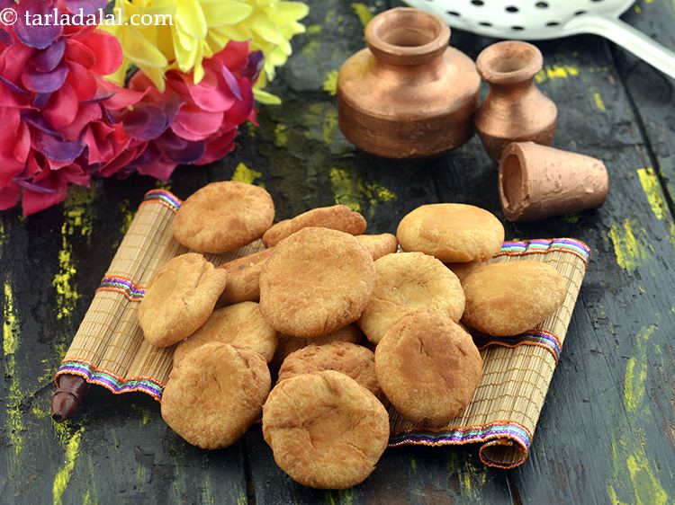 Step 16 – Cool and serve <strong>sweet mathri </strong>completely and store in an air-tight container and use as …