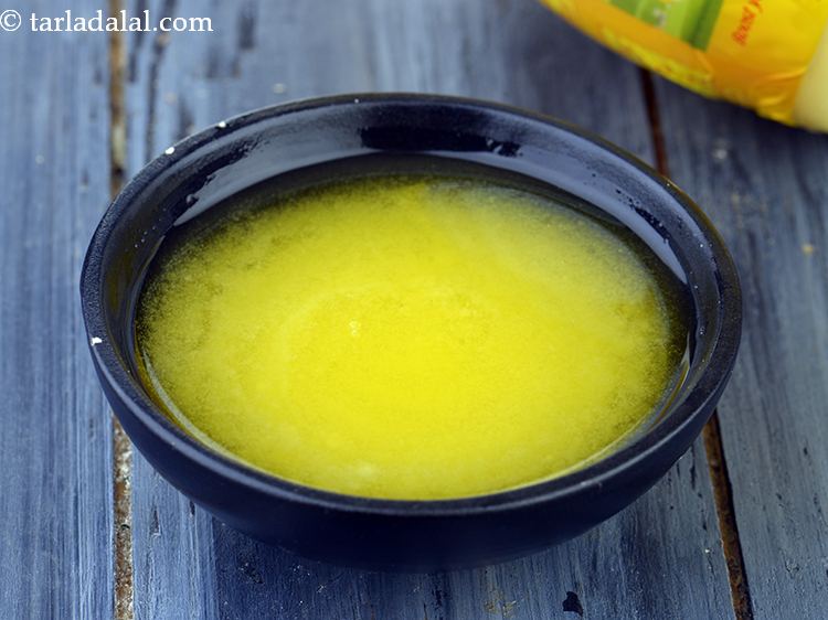 Step 4 – Add 1 tbsp pf ghee to it. This adds slight flaky texture to the mathri.