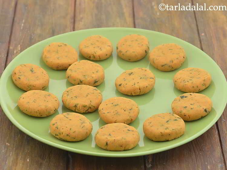 स्टेप 8 – प्रत्येक भाग को ५० मि। मी। (२&rdquo;) व्यास की एक …