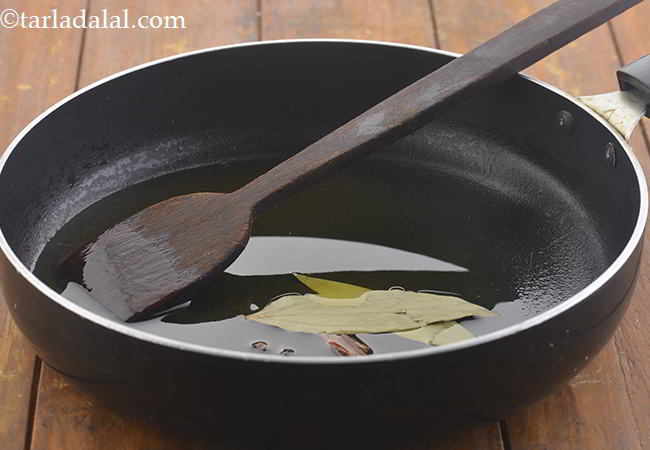 Step 19 – Also add the bayleaves to the ghee. This gives a unique taste.