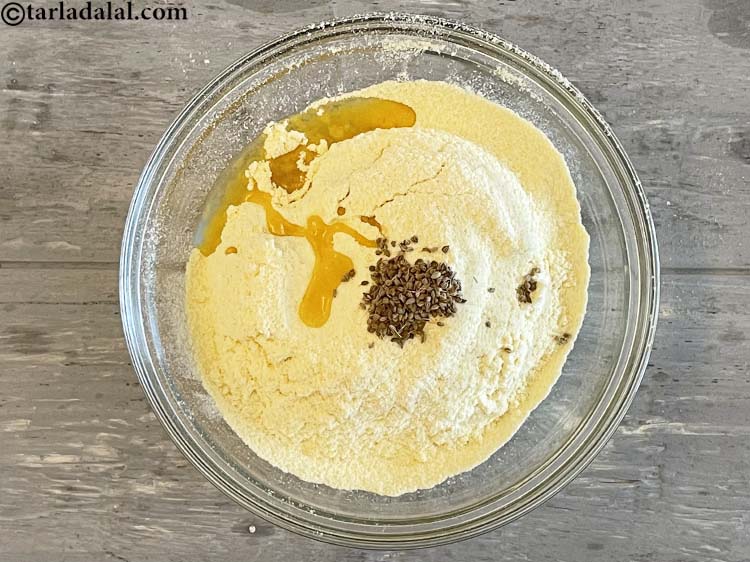 स्टेप 8 – १/२ टी-स्पून <a href=""https://www.tarladalal.com/glossary-carom-seeds-ajwain-thymol-seeds-bishops-weed-hindi-266i"">अजवाइन</a>, वैकल्पिक रूप से डालें। भारत में …