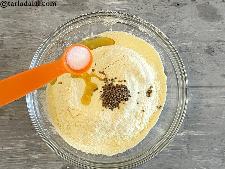 स्टेप 9 – स्वादानुसार नमक डालें।