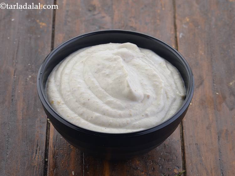 Step 15 – Spoon the&nbsp;<strong>Tahini Dip (Tahini Sauce)</strong>&nbsp;into a bowl.