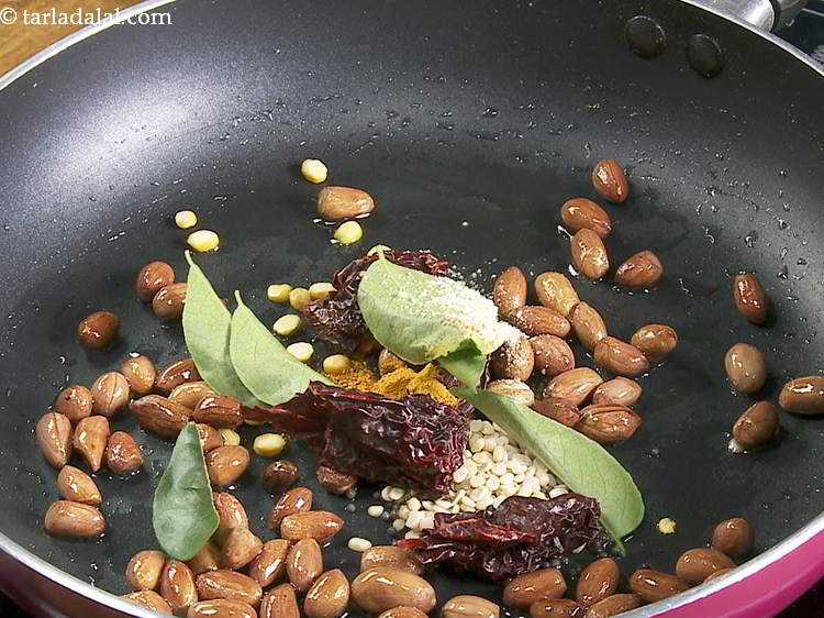 Step 31 – <p>Add the turmeric powder.</p>