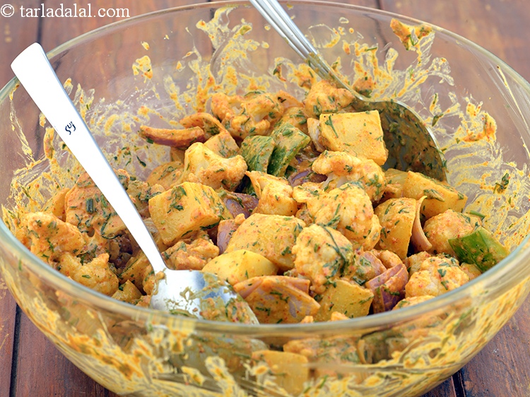 Step 20 – Toss well. The Tandoori vegetable mixture is ready. Keep aside.&nbsp;