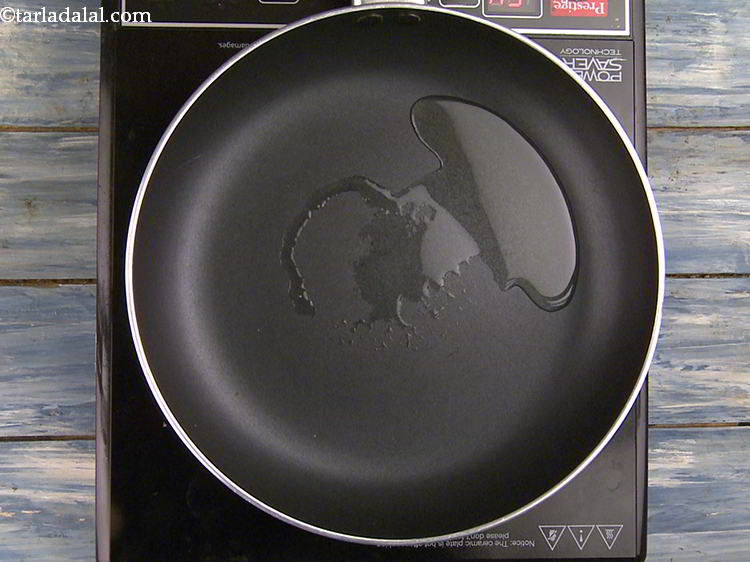 स्टेप 13 – <strong>कैप्सिकम नूडल्स </strong>बनाने के लिए | <strong>वेज कैप्सिकम नूडल्स | …