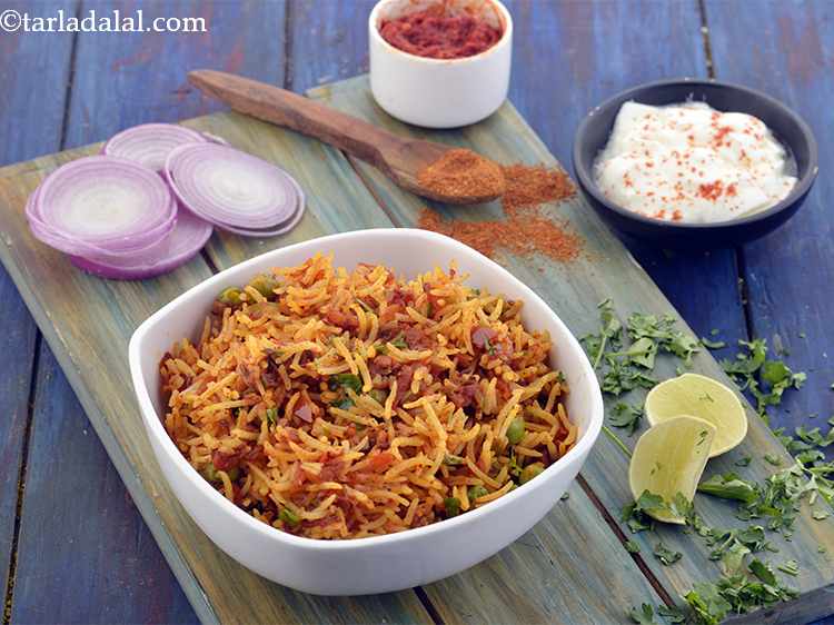 स्टेप 33 – <strong>तवा पुलाव</strong> को | <strong>मुंबई स्टाइल तवा पुलाव | स्ट्रीट …