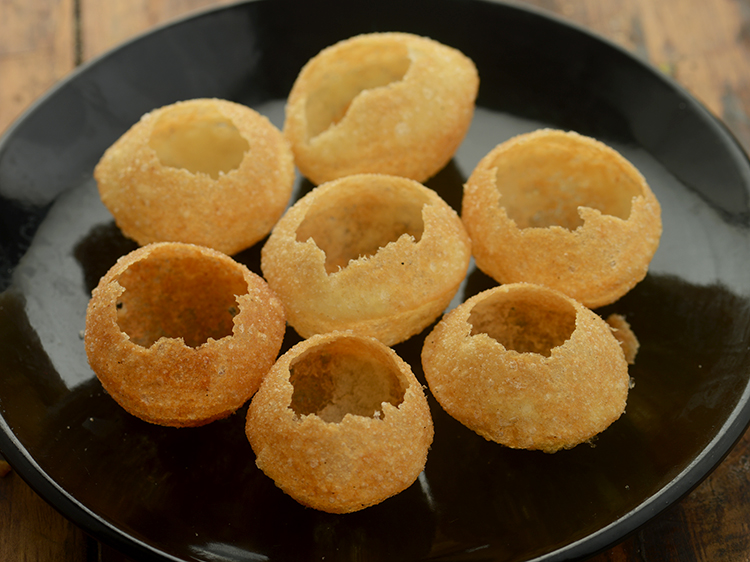 Step 15 – Just before serving&nbsp;<strong>Thai pani puri | Indo-Thai pani puri | mixed vegetables in coconut sauce …