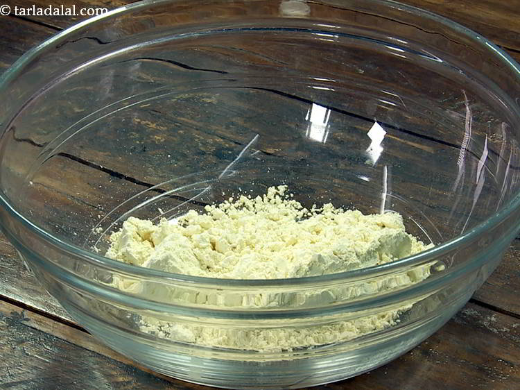 Step 2 – To prepare the batter for&nbsp;<strong>quick Maharashtrian chilla recipe&nbsp;|&nbsp;healthy mixed flour dhirde&nbsp;|&nbsp;multi flour cheela&nbsp;|&nbsp;</strong>in a bowl, …