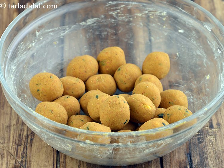 Step 18 – Divide the dough into 25 equal portions.