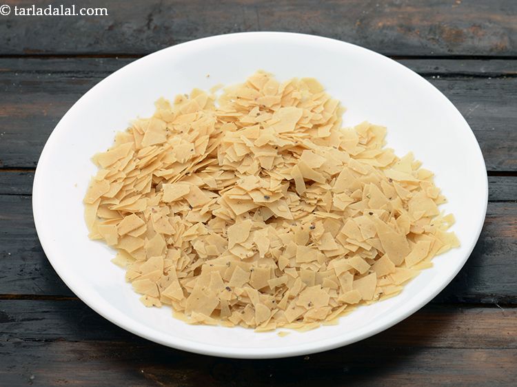 Step 24 – Make sure the papad is crushed well with your hands.&nbsp;