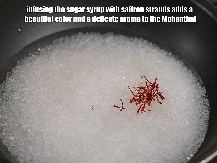 स्टेप 39 – चीनी की चाशनी में केसर मिलाने से मोहनथाल में सुंदर …