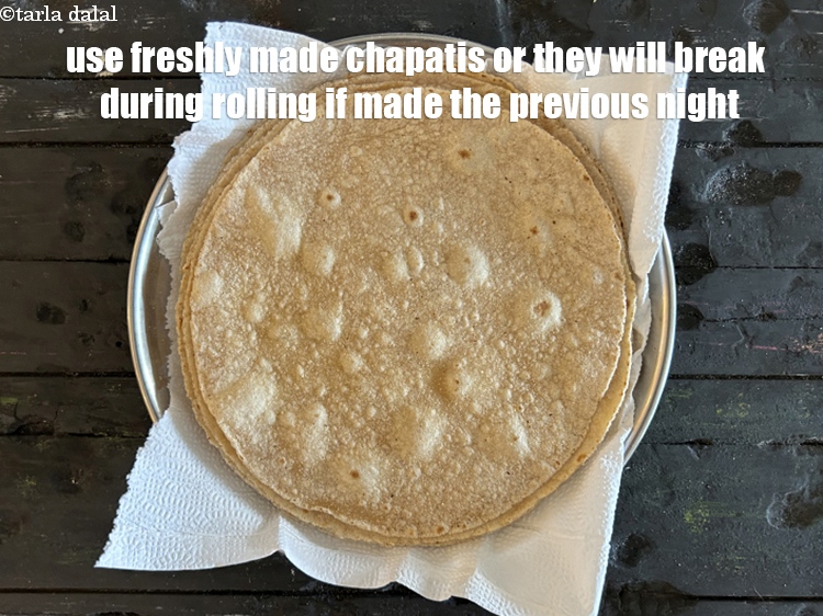 स्टेप 36 – ताजी बनी चपाती का उपयोग करें अन्यथा पिछली रात बनाई …