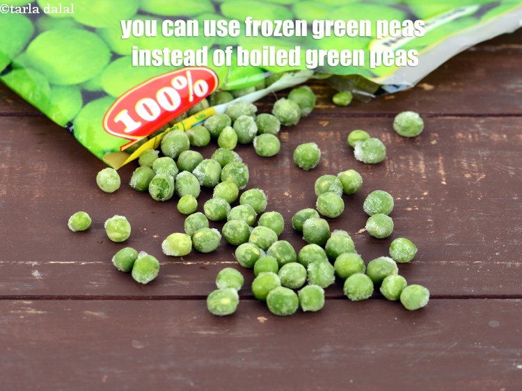 स्टेप 21 – आप उबले हुए हरे मटर की जगह फ्रोज़न हरे मटर …