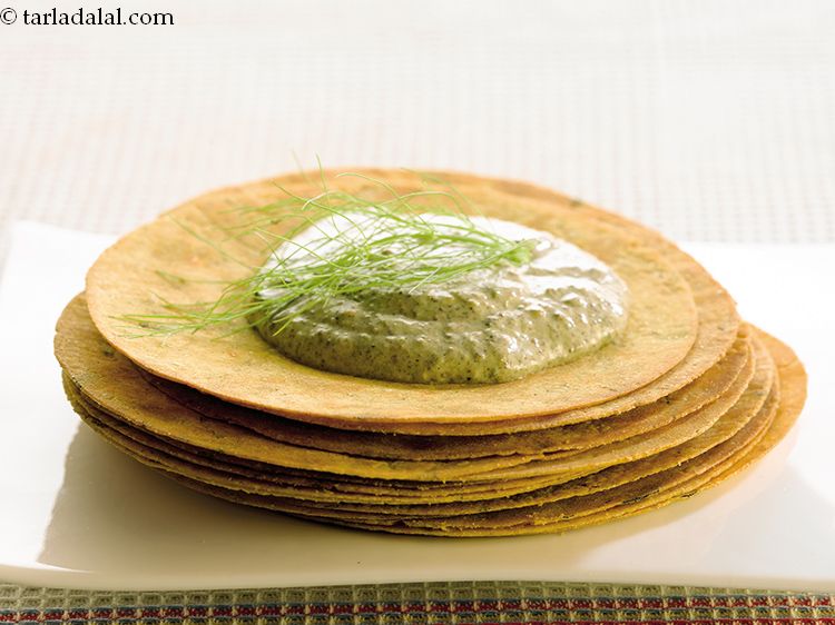 Step 27 – Serve dill khakhra with <a href="https://www.tarladalal.com/achar-dip-achari-dip-22718r">achari dip</a>.