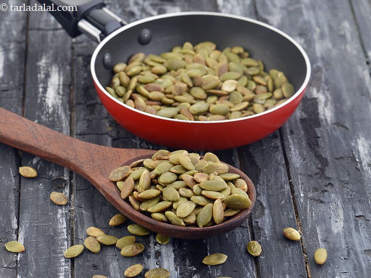 Step 30 – Roasted flaxseeds can be replaced with <a href="https://www.tarladalal.com/how-to-roast-pumpkin-seeds-roasted-pumpkin-seeds-42257r" target="_blank"><strong>roasted pumpkin seeds</strong></a>.