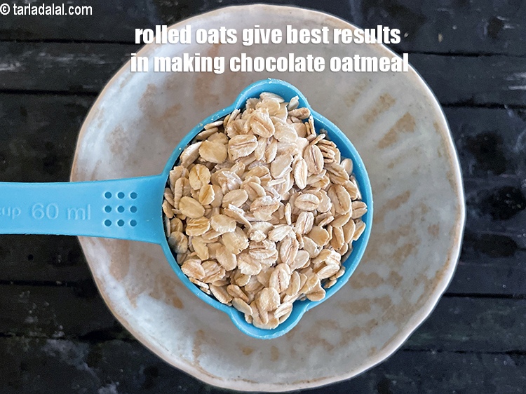 Step 17 – Rolled oats give best results in making chocolate oatmeal.&nbsp;