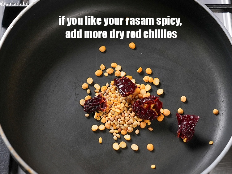 स्टेप 34 – अगर आपको रसम तीखा पसंद है, तो अधिक सूखी लाल …