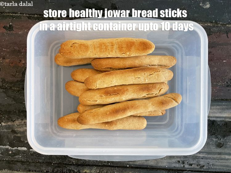 स्टेप 26 – <strong>स्वस्थ ज्वार ब्रेड स्टिक </strong>को&nbsp;10 दिनों तक एक एयरटाइट कंटेनर …