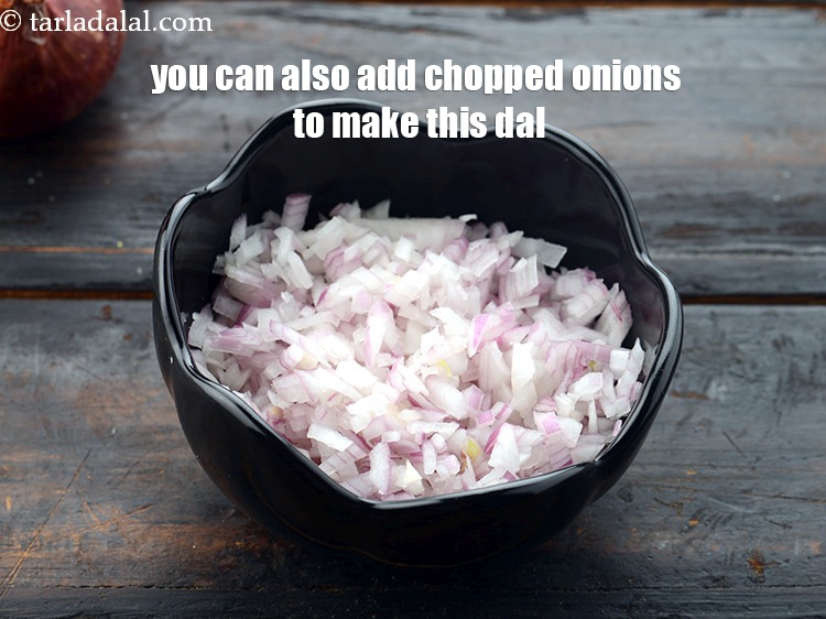 स्टेप 32 – इस दाल को बनाने के लिए आप इसमें कटा हुआ …