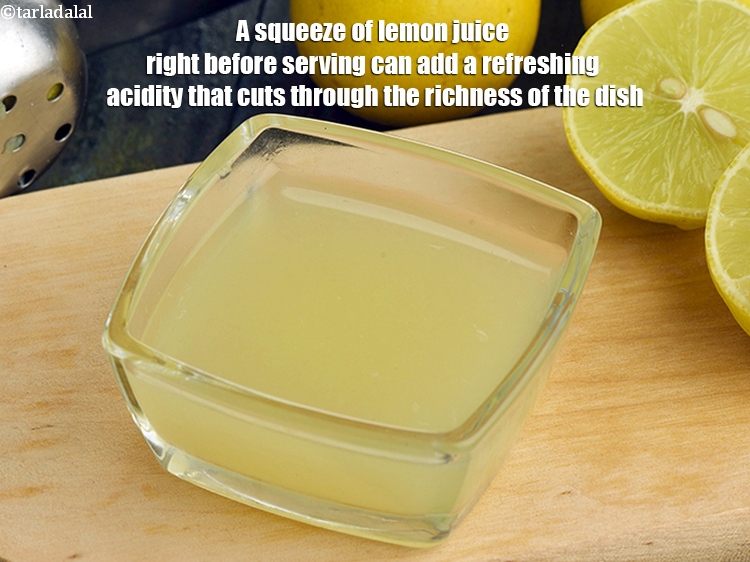 स्टेप 28 – परोसने से ठीक पहले नींबू का रस निचोड़ने से ताज़गी …