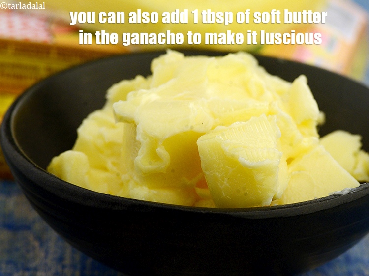 स्टेप 21 – इसे स्वादिष्ट बनाने के लिए आप गनाश में&nbsp;१&nbsp;नरम&nbsp;&nbsp;<a href=""https://www.tarladalal.com/glossary-butter-cubes-hindi-1504i"">मक्खन के …