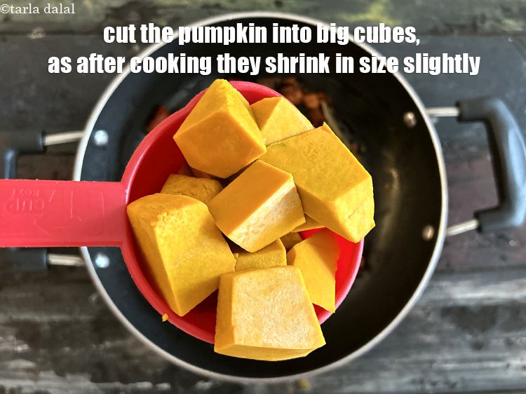 Step 38 – <meta charset="UTF-8" />Cut the pumpkin into big cubes, as after cooking they shrink in size …