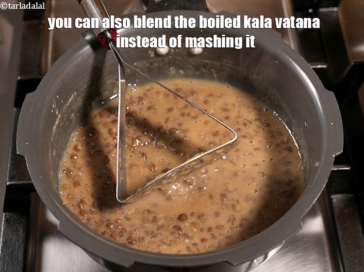 Step 33 – You can also blend the boiled kala vatana instead of mashing it.