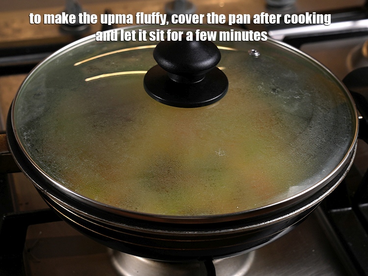 स्टेप 37 – उपमा को फूला हुआ बनाने के लिए, पकाने के बाद …