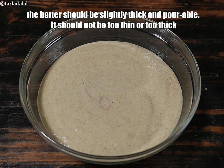 स्टेप 37 – मिश्रण थोड़ा गाढ़ा और डालने लायक होना चाहिए। यह न …