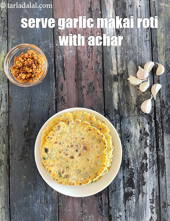 Step 25 – You can serve&nbsp;<strong>garlic makai roti | garlic makki roti | healthy masala makki roti |</strong>&nbsp;with …