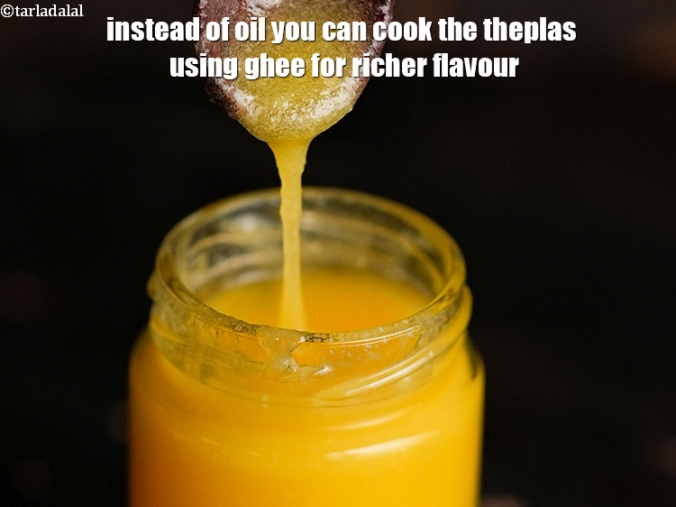 Step 26 – Instead of oil you can cook the theplas using ghee for richer flavour.