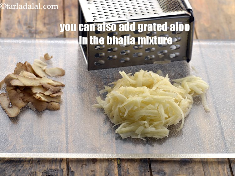 Step 26 – You can also add grated aloo in the bhajia mixture.