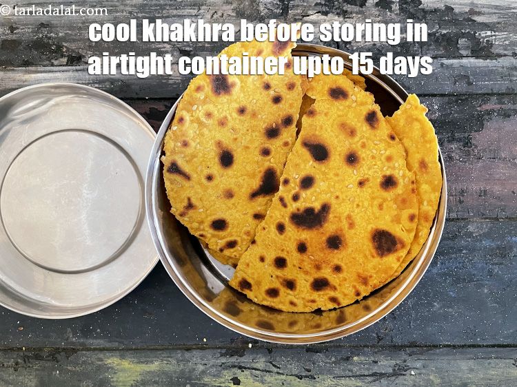 स्टेप 28 – खाखरा को स्टोर करने से पहले उसे पूरी तरह ठंडा …